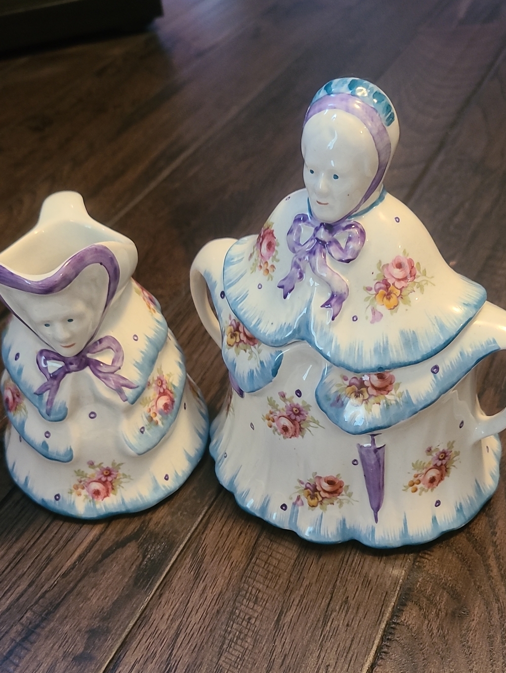 Vintage ceramic creamer and lidded sugar bowl set belongs to the "Little Old Lad